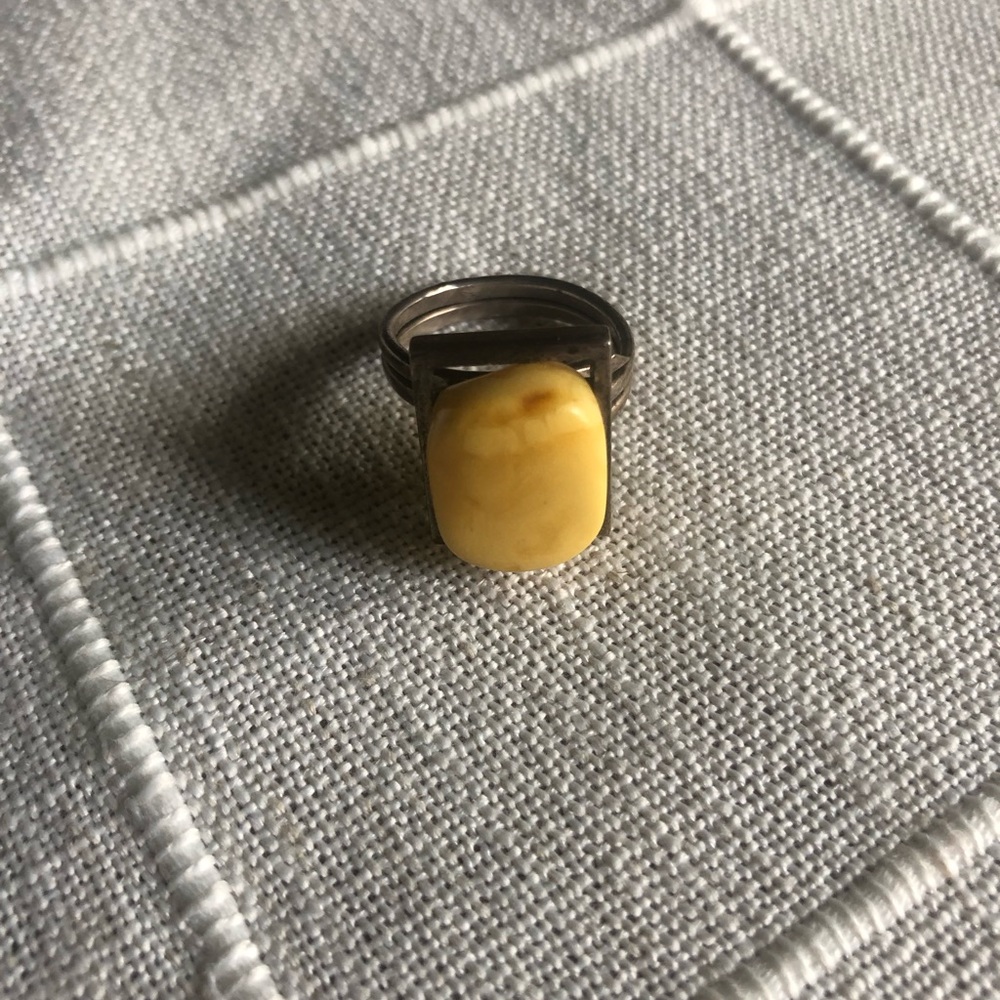 Vintage Yellow Stone Silver Ring Stamped 925